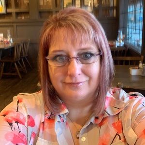 Meet your Posher, Yvonne